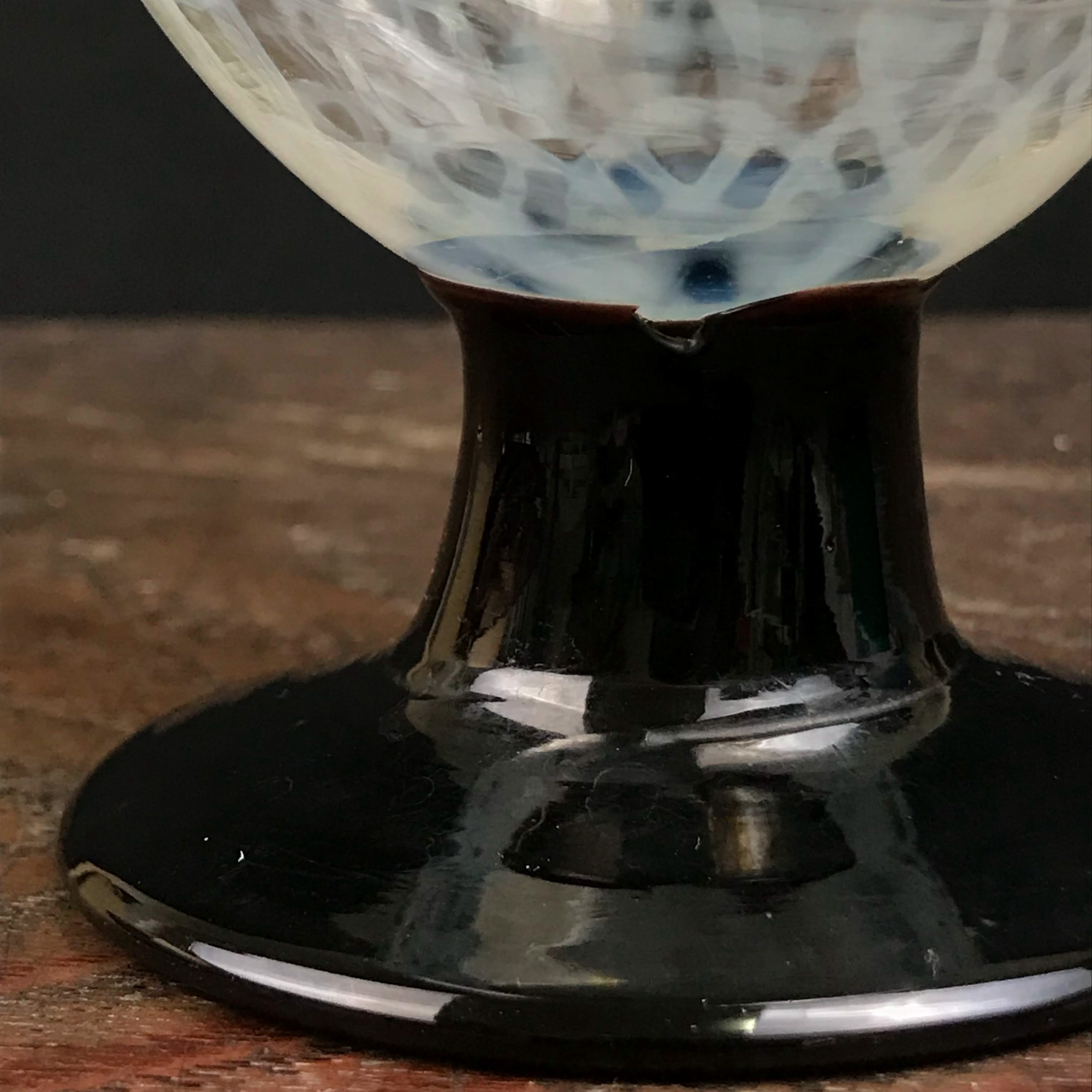 ガラス :: 輪つなぎ文 棗形 黒脚 氷コップ | COTTOU.JP 骨董の通販 
