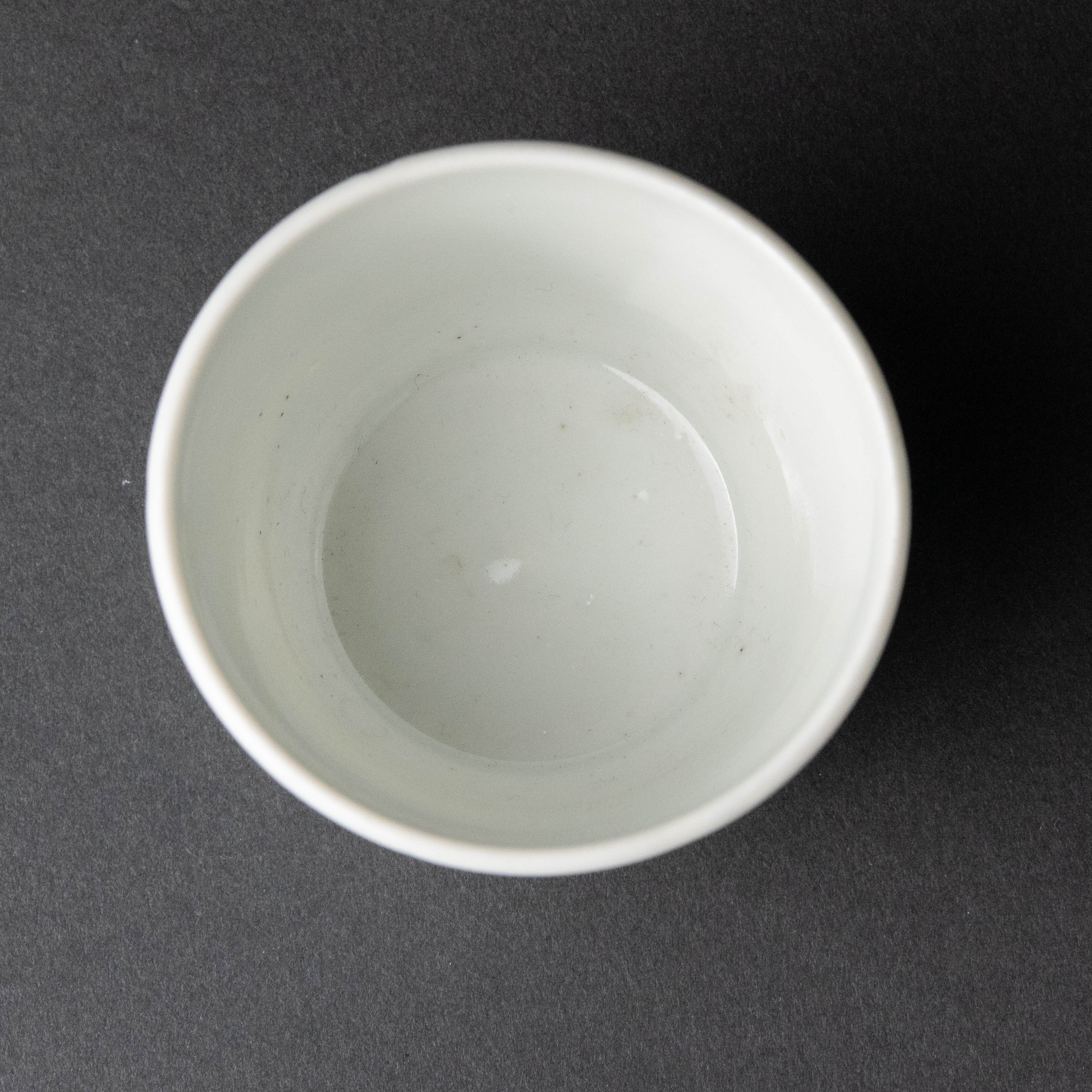 古伊万里印判手扇梅花文蕎麦猪口 伊万里 印判手 蕎麦猪口 | 古美術いけのは