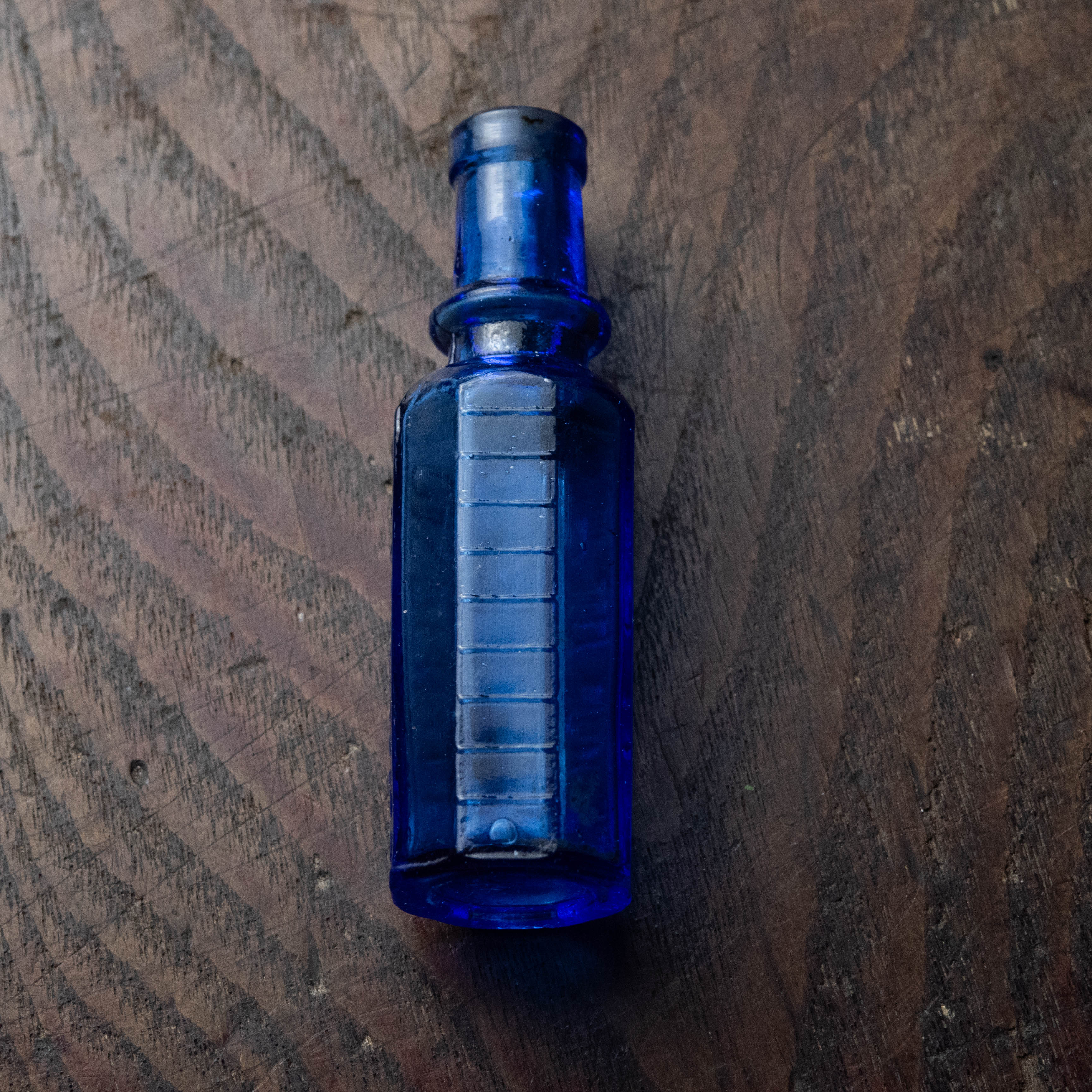 雑貨 :: 瓶 :: 資生堂製 神薬 薬瓶 | COTTOU.JP 骨董の通販