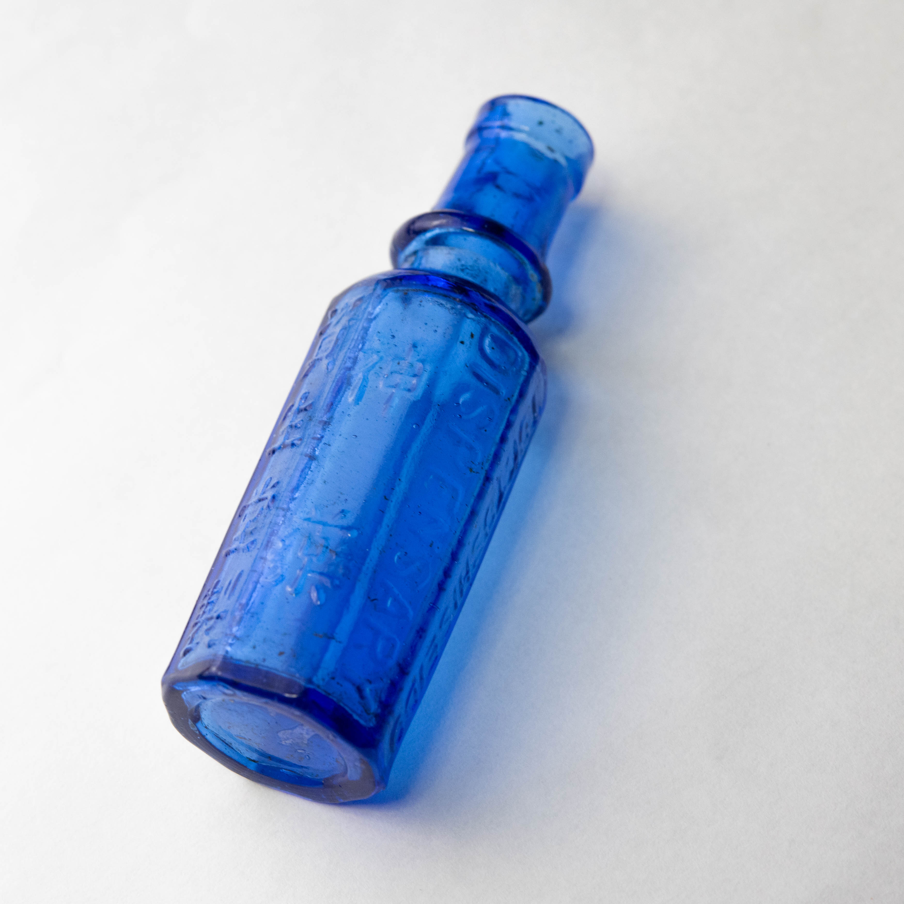 雑貨 :: 瓶 :: 資生堂製 神薬 薬瓶 | COTTOU.JP 骨董の通販