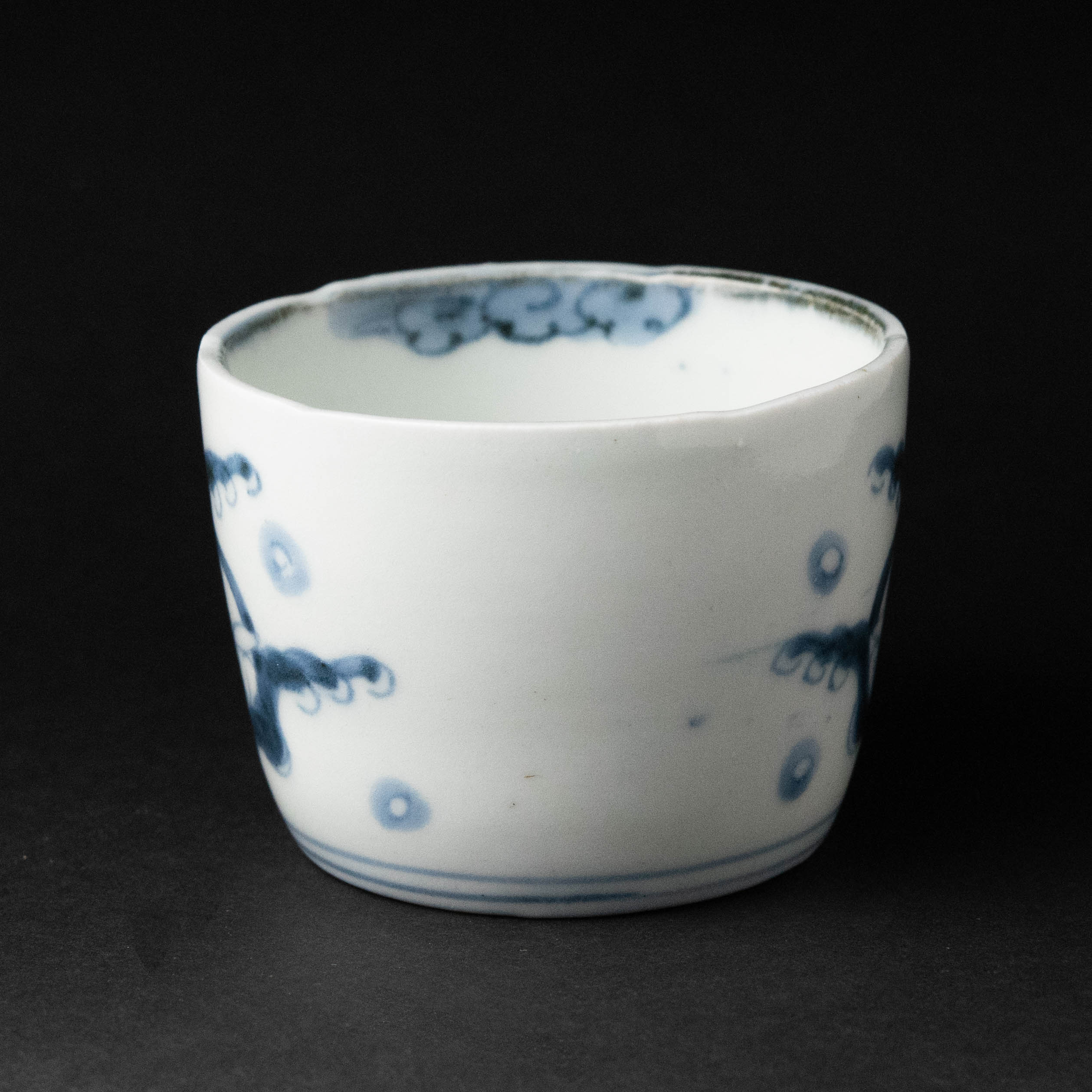 陶磁器 :: 古伊万里 波うさぎ文 そば猪口 | COTTOU.JP 骨董の