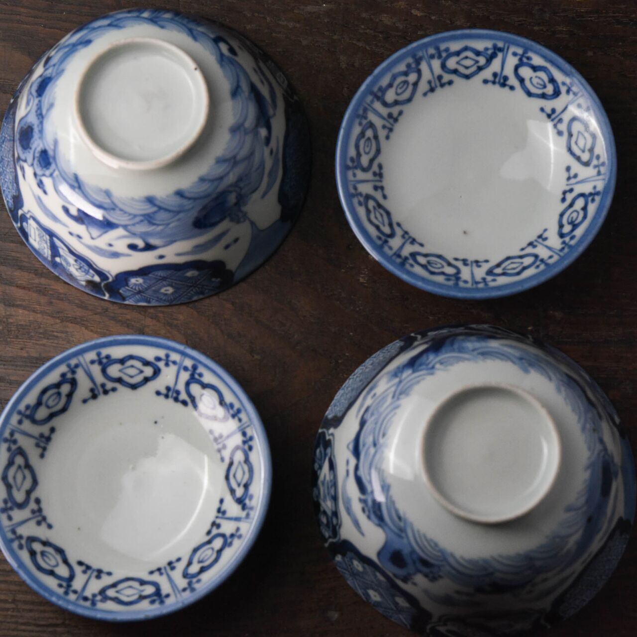 陶磁器 :: 蜃気楼文 伊万里染付 蓋茶碗 2客 | COTTOU.JP 骨董の 陶磁器 :: 蜃気楼文 伊万里染付 蓋茶碗 2客 | COTTOU.JP 骨董の
