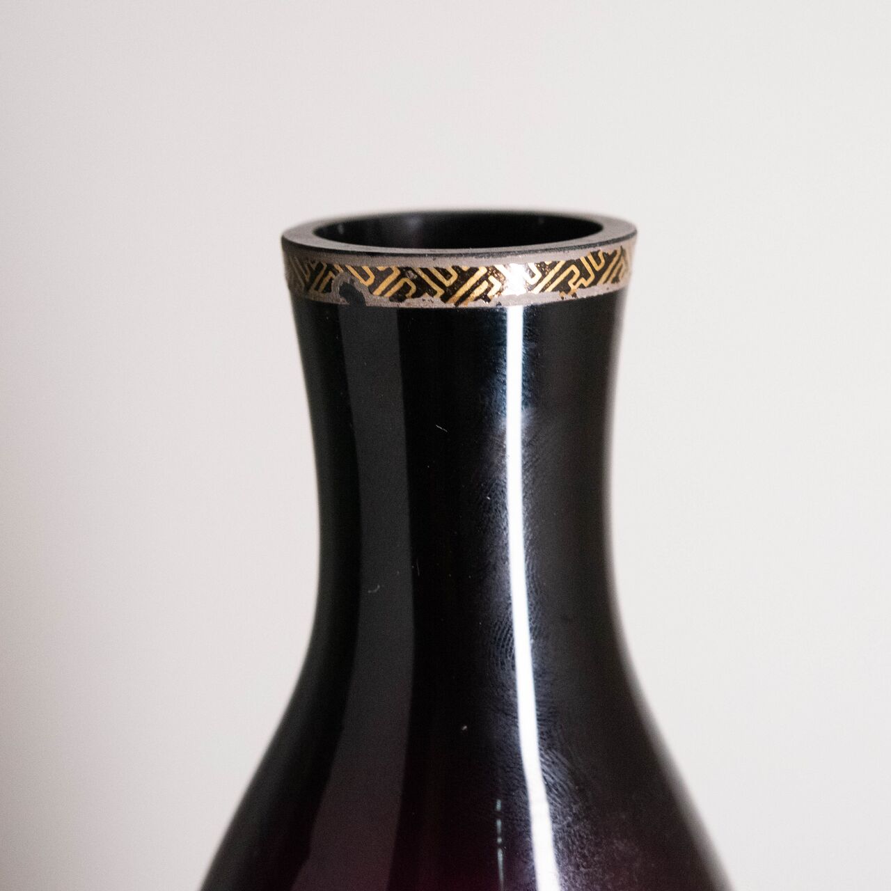 ガラス :: 幕末明治 風景文 紫 蒔絵 ギヤマン 徳利 酒器 和ガラス | COTTOU.JP 骨董の通販マーケットプレイス