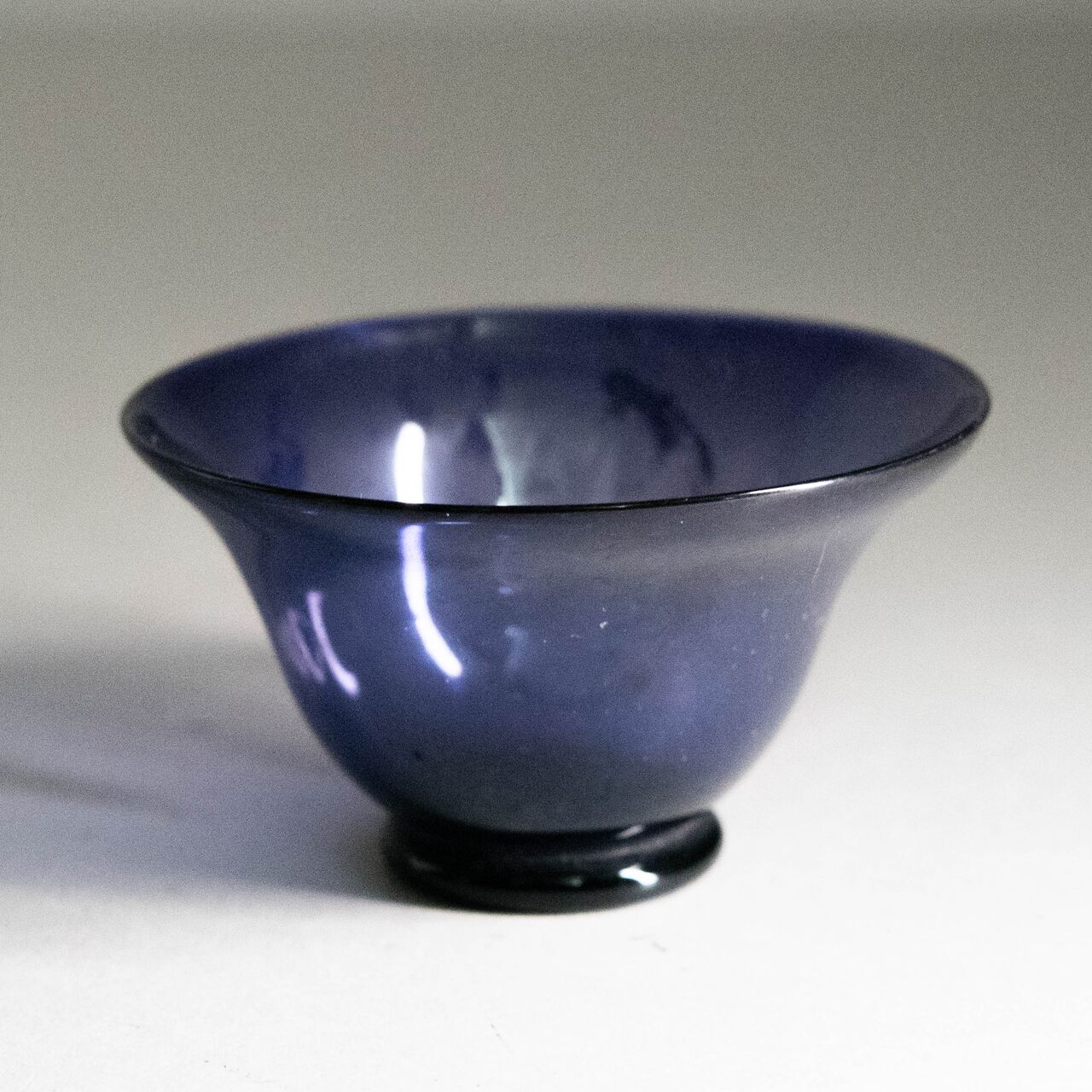 ガラス :: 幕末明治 笹文 紫 ギヤマン 盃 酒器 和ガラス