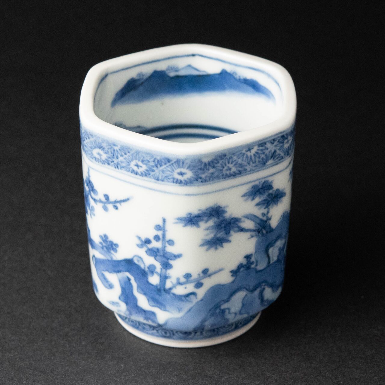 陶磁器 :: 古伊万里 松竹梅文 六角筒盃 | COTTOU.JP 骨董の通販