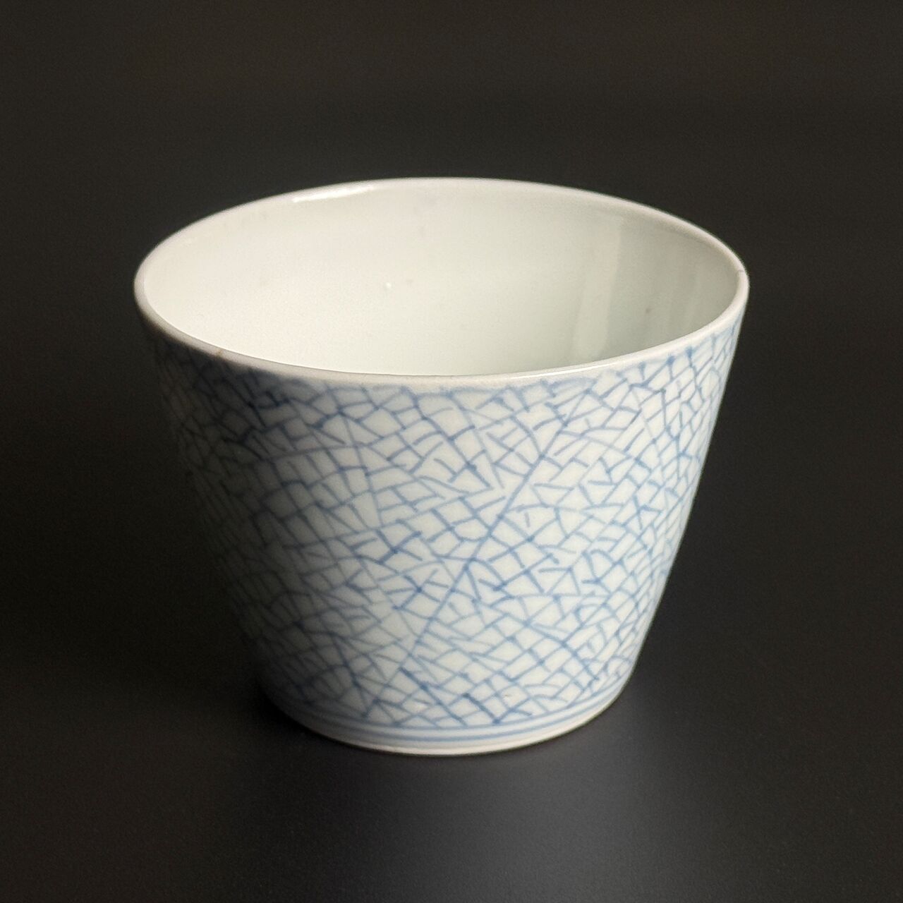 伊万里染付氷裂菊図蕎麦猪口　骨董　古伊万里　R1239w2ダB 陶磁器 :: 古伊万里 :: 古伊万里 染付「総氷裂文」そば猪口